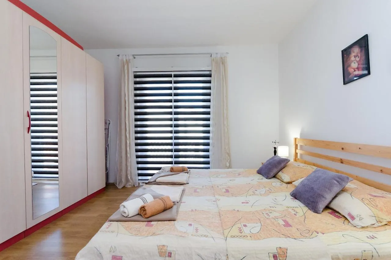 Apartments Luka Supetarska Draga