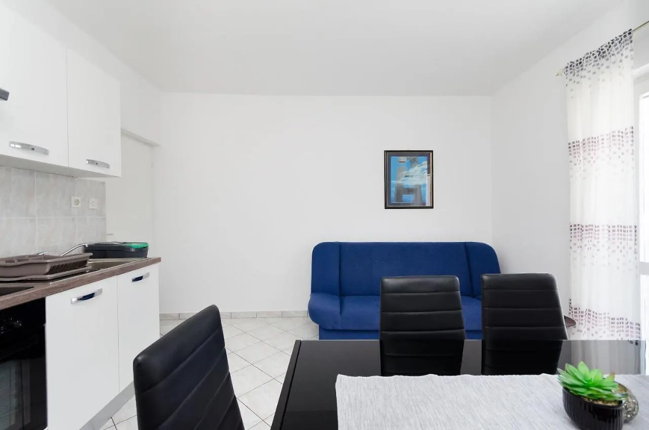 Apartments Luka Supetarska Draga Croatia